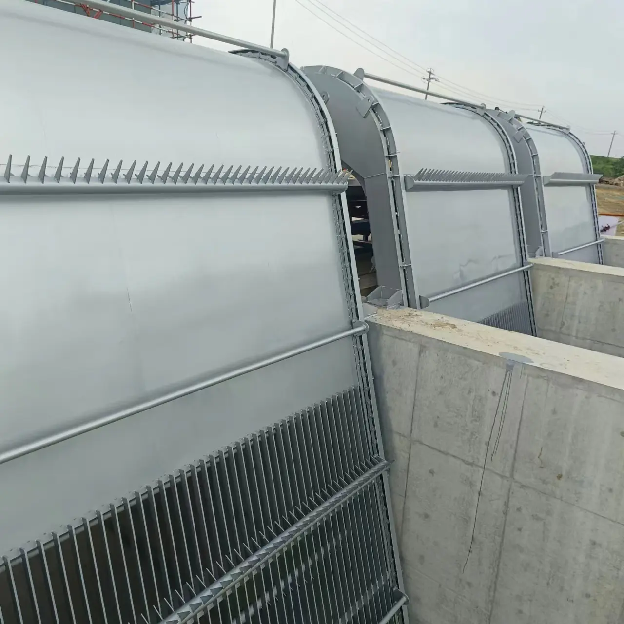 Grid type slag scooping machine