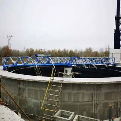 Secondary sedimentation tank center drive scraper