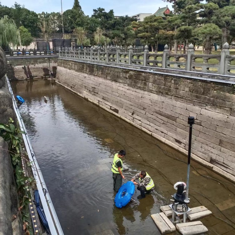 Pengudara sentrifugal permukaan