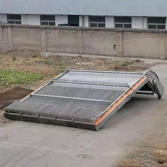 Circulating tooth rake grille machine