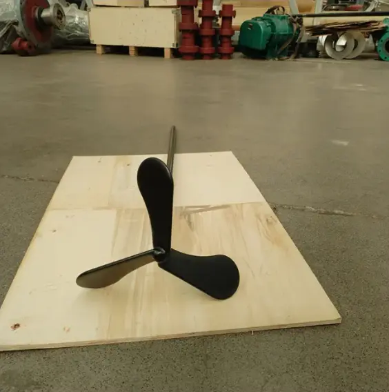 ਤਿੰਨ ਪੱਤੇ ਮਿਕਸਰ.png